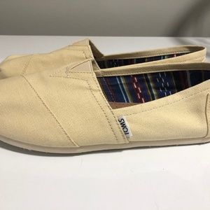 Toms Cream Sz W9